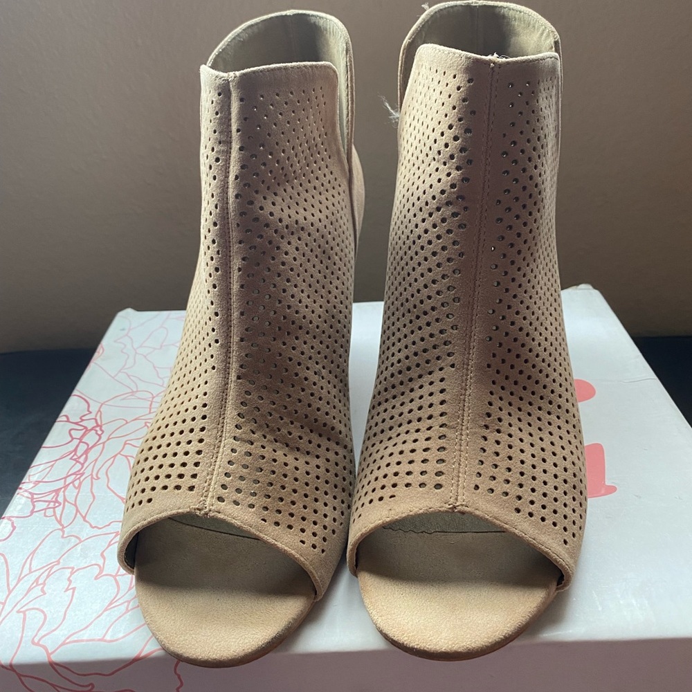Women’s Shoes